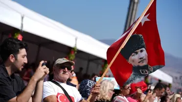 İzmir'in Kurtuluşu Coşkuyla Kutlandı