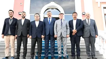 AK Parti Heyeti Erzurum Valisi'ni Ziyaret Etti