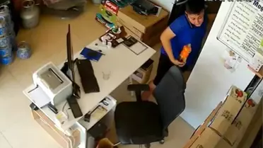 Çocuk, babasının iş yerinde çıkan yangını soğuk çayla söndürdü
