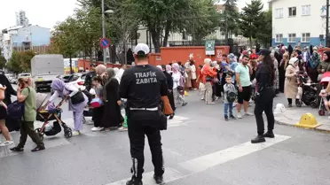 Küçükçekmece Belediyesi Okul Önlerinde Denetimleri Sıklaştırdı
