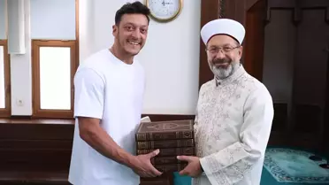 Ali Erbaş Mesut Özil ile Buluştu