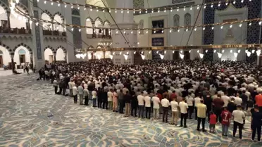 İstanbul'da Mevlit Kandili Coşkusu