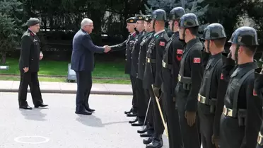 Bakan Güler'den Kara Kuvvetleri Ziyareti