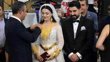 Özgür Özel'den Nikah Şahitliği