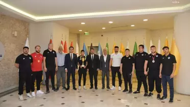 Kahramankazan Belediyespor Kulübü Sporcularından Başkan Çırpanoğlu'na Ziyaret