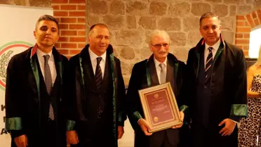 Kocaeli Barosu'nda Plaket Töreni