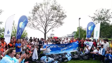 Kadıköy'de Kıyı Temizliği Yapıldı