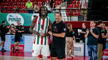 Karşıyaka Pınar Cup'ı Kazandı