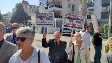 Balkan Türkleri, Mora Katliamı'nı Anmak İçin Yunan Konsolosluğu'na Çelenk Bıraktı