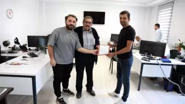 Kartepe Derbent Mahallesi'nde Tapu Dağıtımına Başlandı