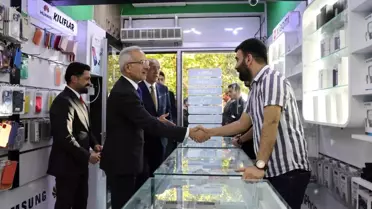 Ulaştırma ve Altyapı Bakanı Uraloğlu Bingöl'de Esnafla Buluştu