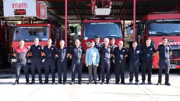 Marmaris Belediye Başkanı, İtfaiye Haftası'nda İtfaiye Personelini Ziyaret Etti