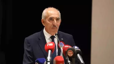 Ahilik Haftası'nda Prof. Özdarendeli'ye Kaftan Giydirildi