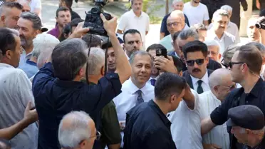 Bakan Yerlikaya Aydın'da Cuma Namazı Kıldı