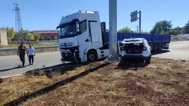 Bayramiç'te Otomobil ve Tır Çarpıştı