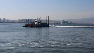 İzmir Körfezi'nde Kirlilik Alarmı