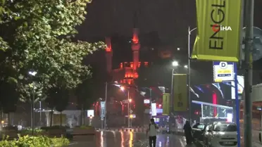 İstanbul'da Sağanak Yağış Etkili Oldu