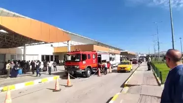 Van Ferit Melen Havalimanı'nda Yangın Panik Yarattı