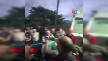 Artvin'de Traktör Uçuruma Yuvarlandı