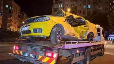 Antalya'da Trafik Kazası: Taksi Sürücüsü Hayatını Kaybetti
