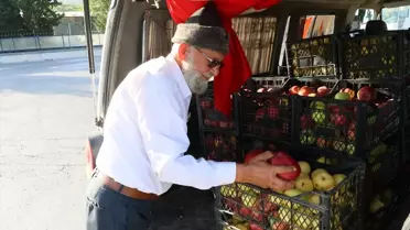 Elmacı Dede'ye Askerlere Destek