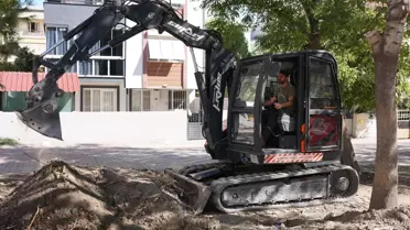Kemalpaşa'da Park ve Yeşil Alanlarda Yenileme Çalışmaları Başladı