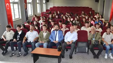 Espiye'de 'Peygamberimiz ve Şahsiyet İnşası' konulu konferans düzenlendi
