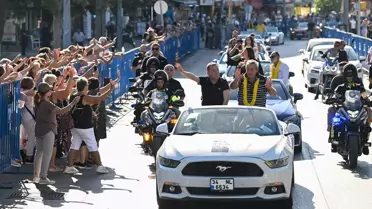 61. Altın Portakal Festivali Korteji Başladı
