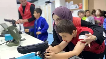 Esentepe İlkokulu Öğrencileri Gençlik Merkezini Ziyaret Etti