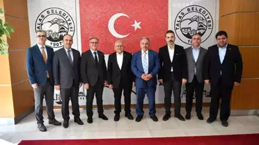 Kayseri Büyükşehir Belediye Başkanı Büyükkılıç, Talas ve Hacılar Belediye Başkanlarını Ziyaret Etti