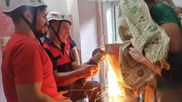 Şanlıurfa'da elini hamur makinesine kaptıran çocuk itfaiye ekiplerince kurtarıldı