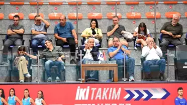 Bozüyük Voleybol Takımı İlk Maçında İBB Spor'a Yenildi