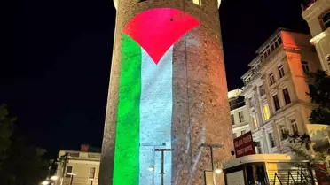Galata Kulesi'nde Filistin Bayrağı