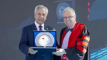 Bülent Arınç Belek Üniversitesi'nde Dış Politika Eğitimi Verdi
