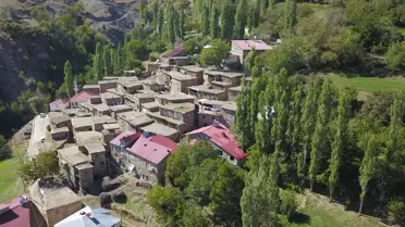 Hizan'daki Taş Evler Doğaseverleri Cezbediyor