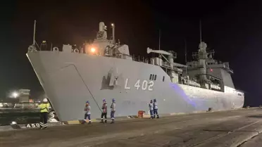 Lübnan'dan tahliye operasyonu: Deniz Kuvvetlerine ait ilk gemi Mersin'e ulaştı