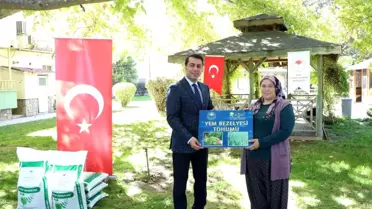 Uşak'ta Üreticilere 24,2 Ton Yem Bezelyesi Dağıtıldı
