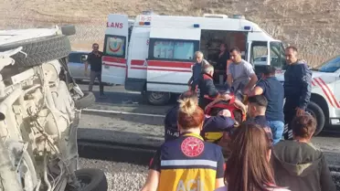 Malatya'da Minibüs Kazası: 17 Yaralı