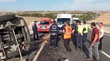 Malatya'da Minibüs Devrildi: 17 Yaralı