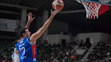 Bursaspor, Anadolu Efes'e Yenildi