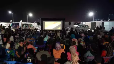 Adıyaman Belediyesi'nden Depremzede Çocuklara Açık Hava Sineması Etkinliği