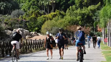 Antalya'da Güneşli Gün