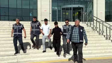 Ankara'da Taksiyi Gasbeden İki Zanlı Tutuklandı