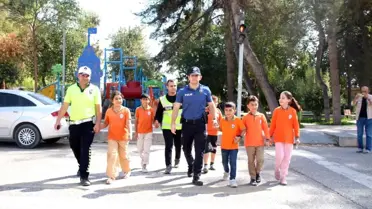 Ceylanpınar'da Öğrencilere Karşıdan Karşıya Geçme Eğitimi
