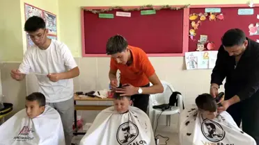 Gönüllü Kuaförler Çocuklara Saç Bakımı Yaptı
