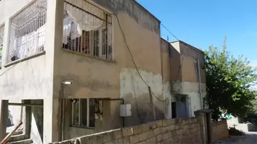 Siirt'te Deprem Mağduru Aile Yardım Bekliyor