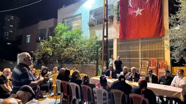 MHP'li Kanlı Yüreğir'de Vatandaşlarla Buluştu