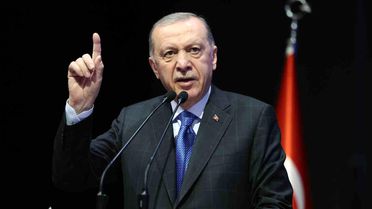 Cumhurbaşkanı Erdoğan: 'Milletin çocuklarını hizmet diyerek himmet diyerek mankurtlaştıranların sonu tarihteki diğer insan kılıklı iblisler gibi...