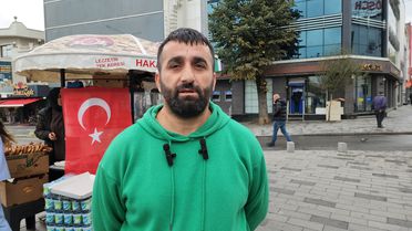 Düzce'de Seyyar Simitçi, FETÖ Elebaşı'nın Ölümünü Kutladı