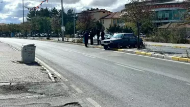 Kayseri'de Tırla Çarpışan Otomobil Orta Refüje Çıktı